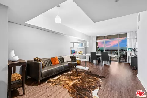 13700 Marina Pointe Dr #1520, Marina Del Rey, CA 90292