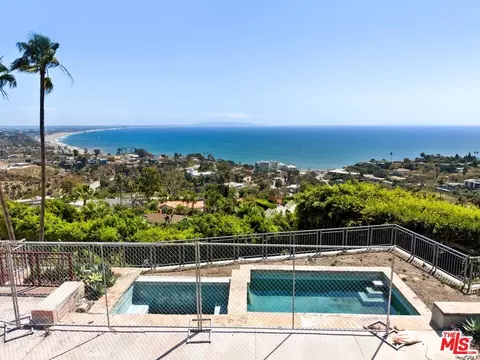 633 Resolano Dr, Pacific Palisades, CA 90272