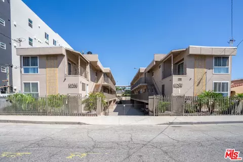 10206 S Inglewood Ave, Inglewood, CA 90304