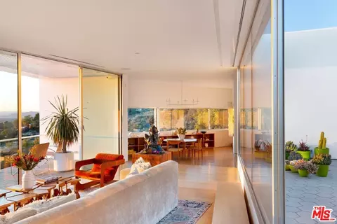 Living - 3947 Markridge Rd, La Crescenta, CA 91214 photo 1 of 5