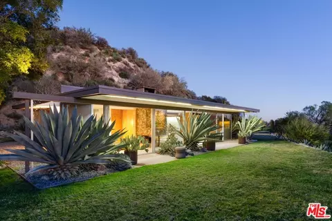 Exterior - 3947 Markridge Rd, La Crescenta, CA 91214 photo 6 of 12