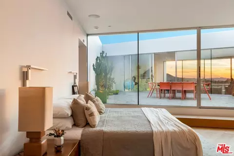 Bedroom - 3947 Markridge Rd, La Crescenta, CA 91214 photo 1 of 7
