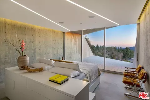 Bedroom - 3947 Markridge Rd, La Crescenta, CA 91214 photo 3 of 7