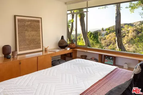 Bedroom - 3947 Markridge Rd, La Crescenta, CA 91214 photo 6 of 7