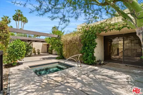 426 N Hermosa Dr, Palm Springs, CA 92262