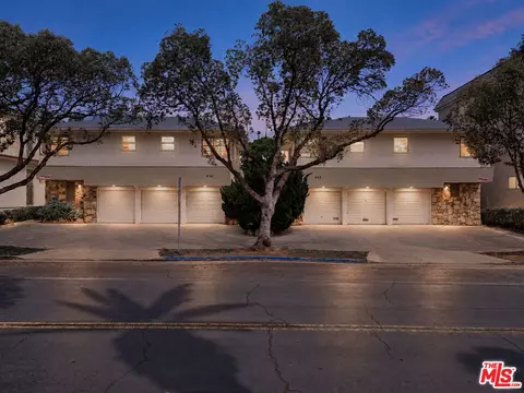 927 3rd St, Santa Monica, CA 90403