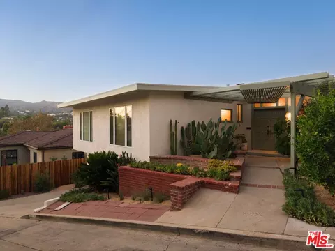 2446 Ronda Vista Dr, Los Angeles, CA 90027