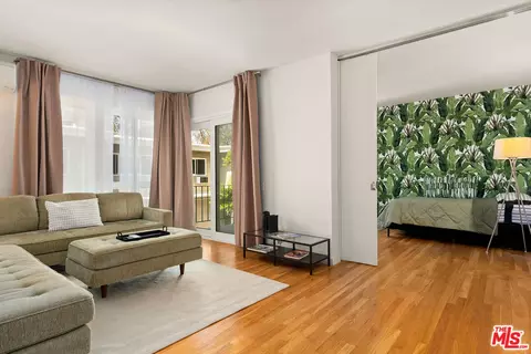 4353 Colfax Ave #24, Studio City, CA 91604