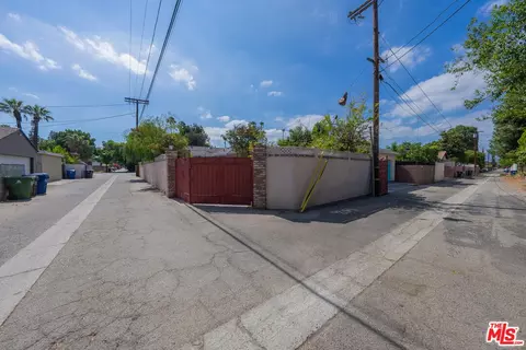 Exterior - 6414 Corbin Ave, Reseda, CA 91335 photo 7 of 12