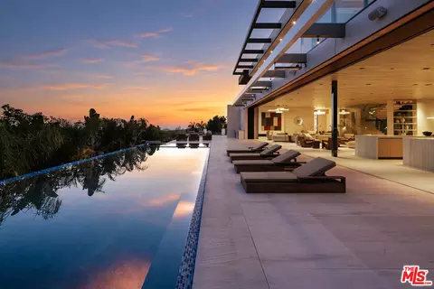 1210 Chickory Ln, Los Angeles, CA 90049