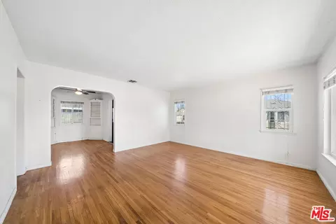 Living - 601 W Arbutus St, Compton, CA 90220 photo 2 of 5