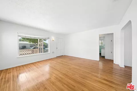 Living - 601 W Arbutus St, Compton, CA 90220 photo 4 of 5