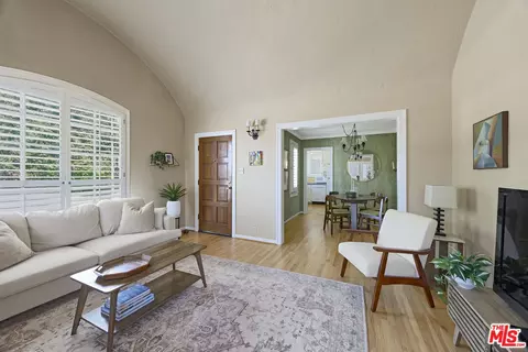 5960 Airdrome St, Los Angeles, CA 90035
