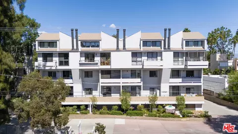 13331 Moorpark St #318, Sherman Oaks, CA 91423