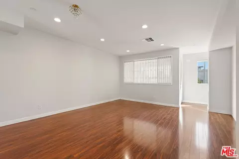Living - 13225 Victory Blvd, Van Nuys, CA 91401 photo 3 of 4