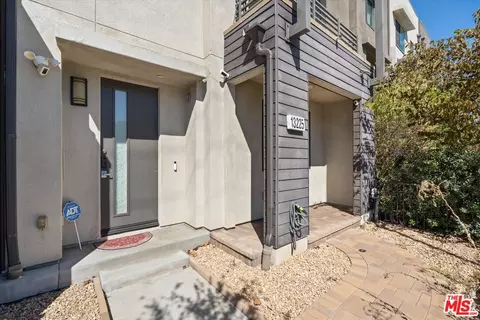 Other - 13225 Victory Blvd, Van Nuys, CA 91401 photo 3 of 9