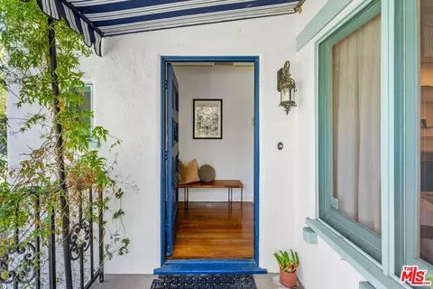 Entry Way - 150 Arlington Dr, Pasadena, CA 91105 photo 1 of 2