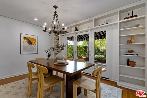 Dining - 150 Arlington Dr, Pasadena, CA 91105 photo 2 of 3