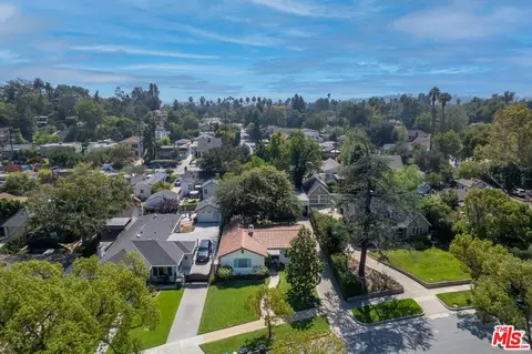 View/Area - 150 Arlington Dr, Pasadena, CA 91105 photo 2 of 2