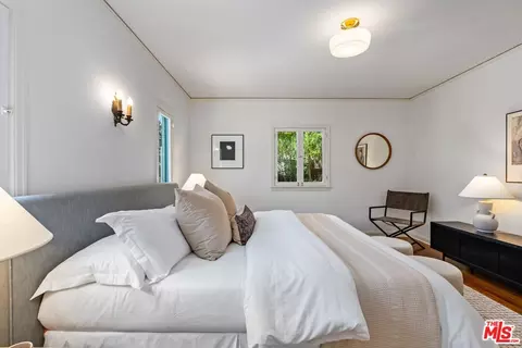 Bedroom - 150 Arlington Dr, Pasadena, CA 91105 photo 5 of 6