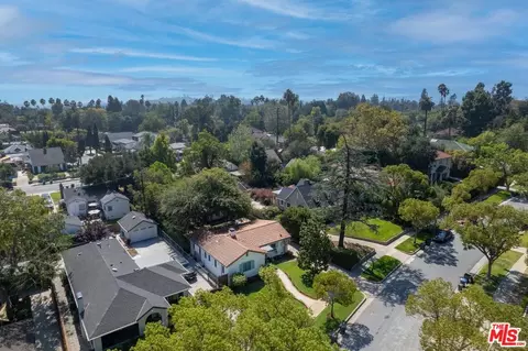 View/Area - 150 Arlington Dr, Pasadena, CA 91105 photo 1 of 2