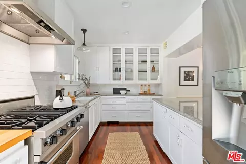 Kitchen - 150 Arlington Dr, Pasadena, CA 91105 photo 3 of 3
