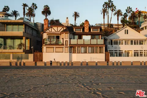 1366 Palisades Beach Rd, Santa Monica, CA 90401