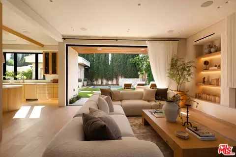 4747 Firmament Ave, Encino, CA 91436
