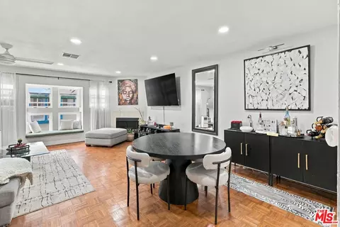 532 Venice Way #4, Inglewood, CA 90302