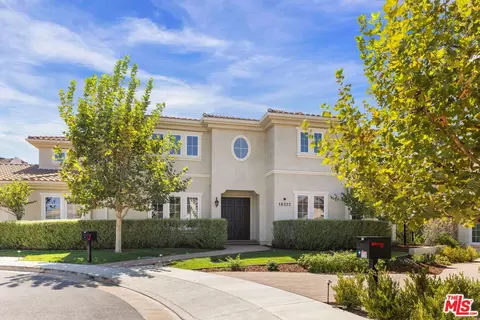 18322 Columbus Cir, Tarzana, CA 91356