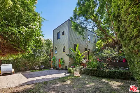 954 Edgeware Rd, Los Angeles, CA 90026