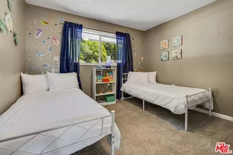 Bedroom - 13881 Oceanview Dr, Smith River, CA 95567 photo 3 of 9