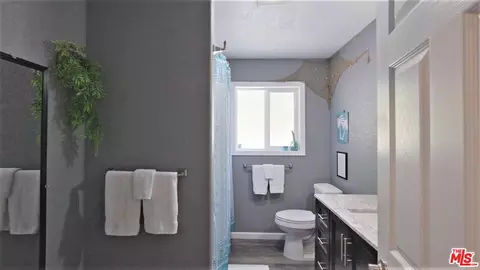 Bath - 13881 Oceanview Dr, Smith River, CA 95567 photo 3 of 4