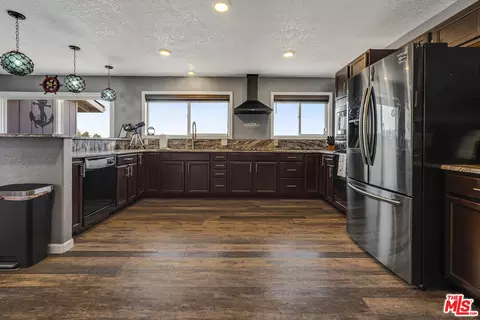 Kitchen - 13881 Oceanview Dr, Smith River, CA 95567 photo 2 of 3