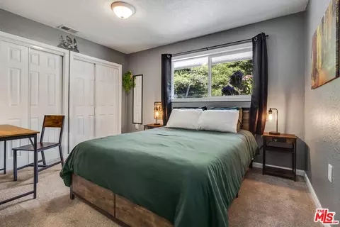 Bedroom - 13881 Oceanview Dr, Smith River, CA 95567 photo 4 of 9