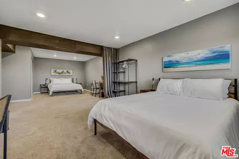 Bedroom - 13881 Oceanview Dr, Smith River, CA 95567 photo 6 of 9