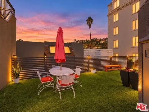 1412 N Crescent Heights Blvd #203, West Hollywood, CA 90046