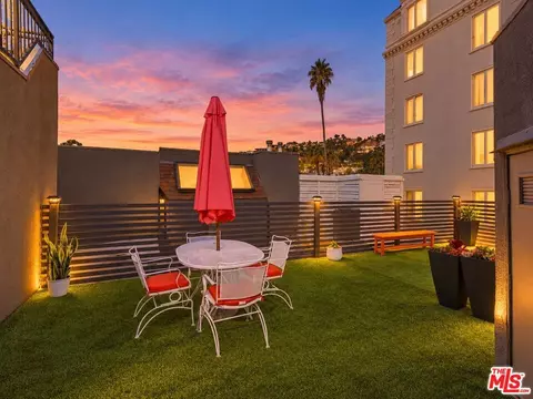1412 N Crescent Heights Blvd #203, West Hollywood, CA 90046
