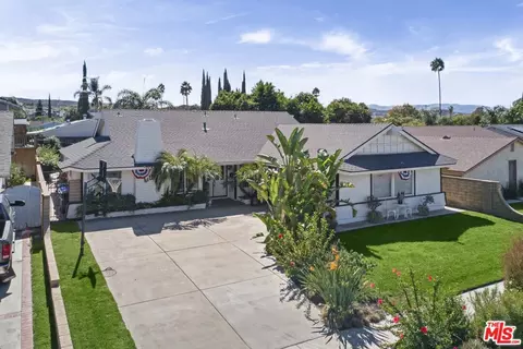 20426 Delight St, Canyon Country, CA 91351
