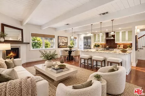 1100 N Beverly Glen Blvd, Los Angeles, CA 90077
