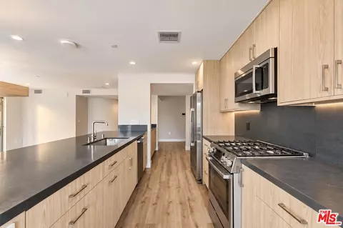 10951 National Blvd #201, Los Angeles, CA 90064