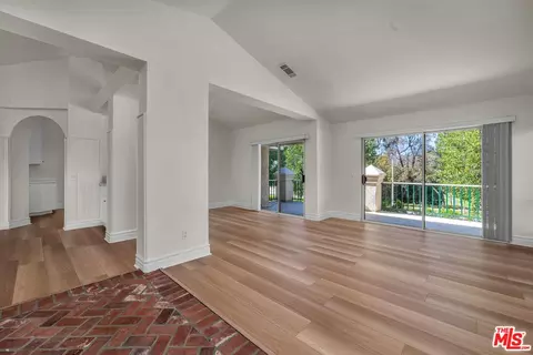 Living - 455 Kennerick Ln, Simi Valley, CA 93065 photo 1 of 11