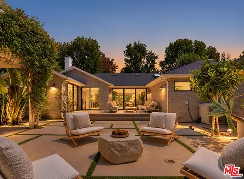 521 Loring Ave, Los Angeles, CA 90024