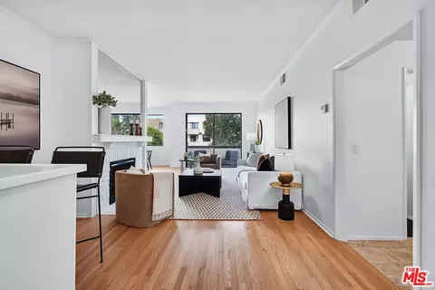 5100 Via Dolce #206, Marina Del Rey, CA 90292