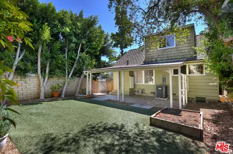 14335 Magnolia Blvd, Sherman Oaks, CA 91423