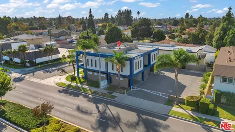 View/Area - 10535 Paramount Blvd, Downey, CA 90241 photo 6 of 12