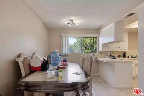 Dining - 122 N Cedar St, Glendale, CA 91206 photo 7 of 8