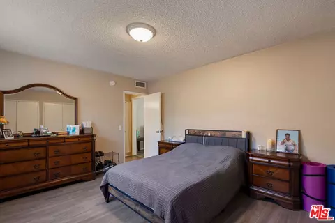 Bedroom - 122 N Cedar St, Glendale, CA 91206 photo 2 of 10