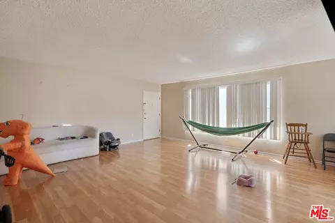 Living - 122 N Cedar St, Glendale, CA 91206 photo 6 of 6