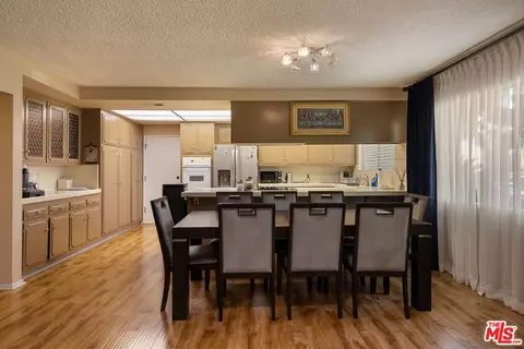 Dining - 122 N Cedar St, Glendale, CA 91206 photo 6 of 8
